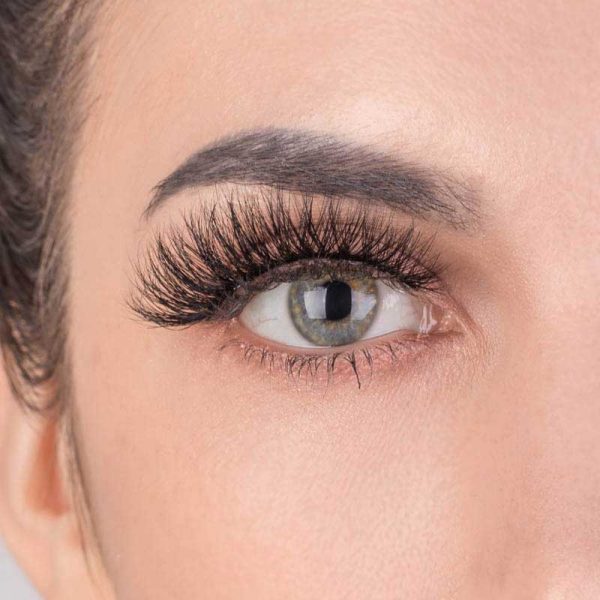 Alternative view of BEVERLY Thick 3D Mink Lashes